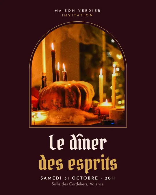 Flyer d'exemple, modèle « Arche · Bordeaux sombre et or », occasion Halloween : « Le dîner des esprits »